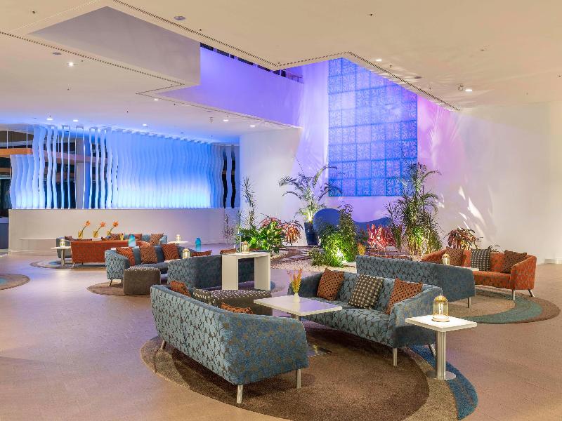 Hilton Cairns Hotel image