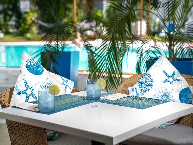 Hilton Cairns Hotel image