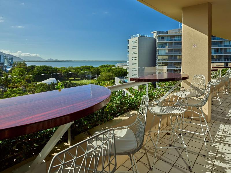 Hilton Cairns Hotel image