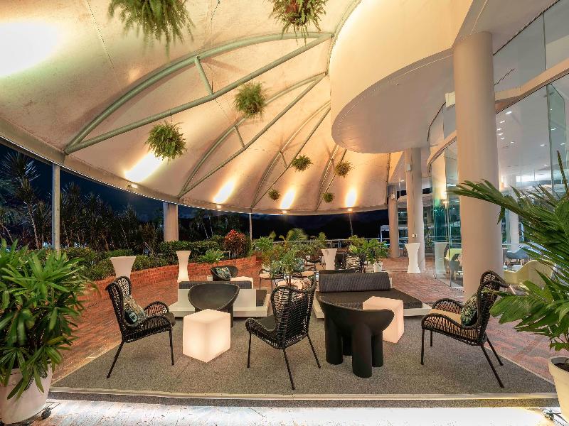 Hilton Cairns Hotel image