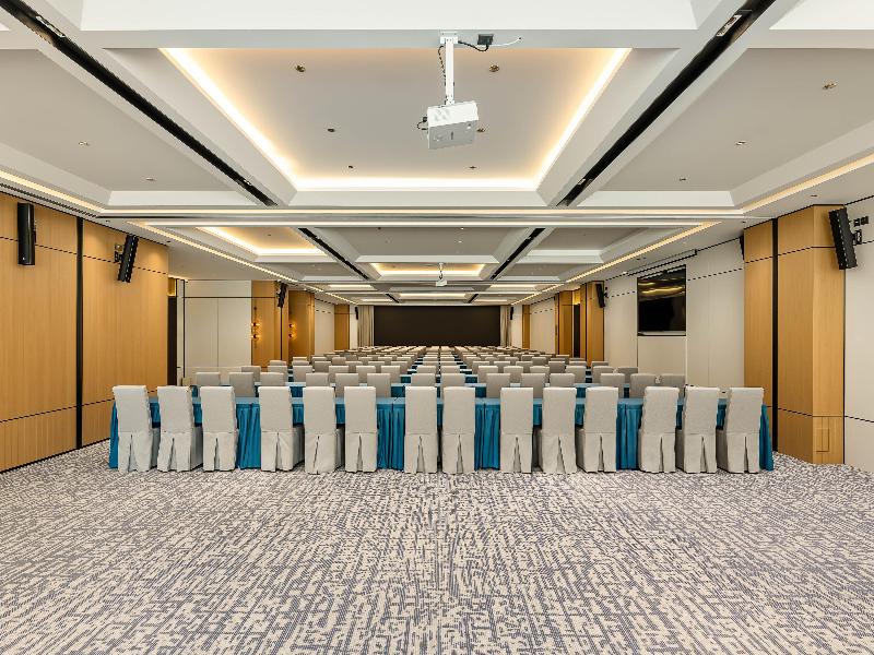 Holiday Inn Express Luding by IHG image