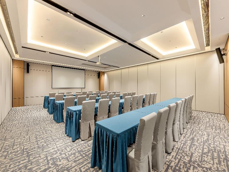 Holiday Inn Express Luding by IHG image