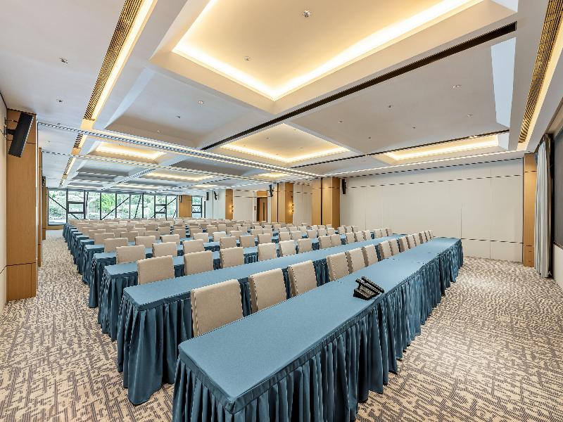 Holiday Inn Express Luding by IHG image