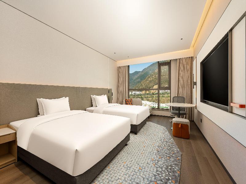 Holiday Inn Express Luding by IHG image