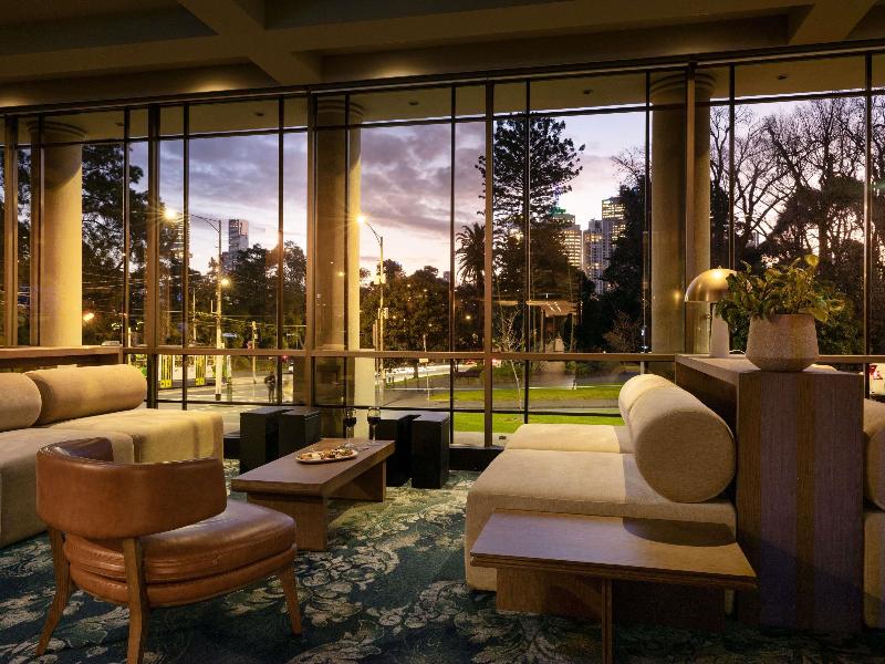 Pullman Melbourne On The Park image