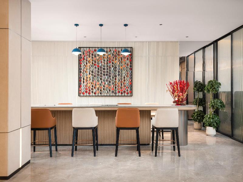 Holiday Inn Express Jinan Quancheng Square by IHG image