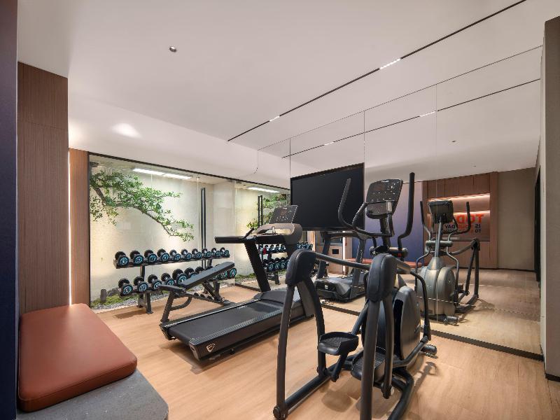 Holiday Inn Express Jinan Quancheng Square by IHG image