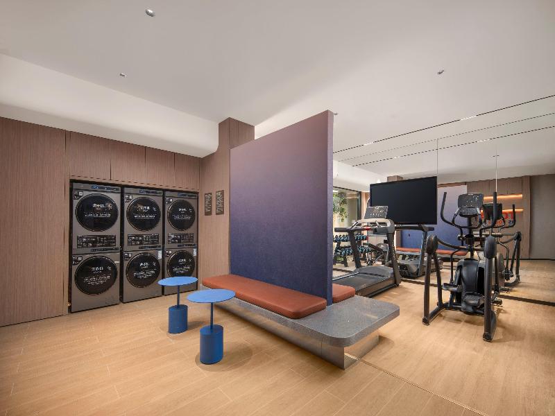 Holiday Inn Express Jinan Quancheng Square by IHG image
