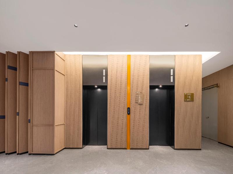 Holiday Inn Express Jinan Quancheng Square by IHG image