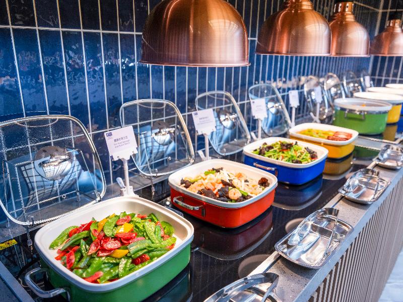 Holiday Inn Express Jinan Quancheng Square by IHG image