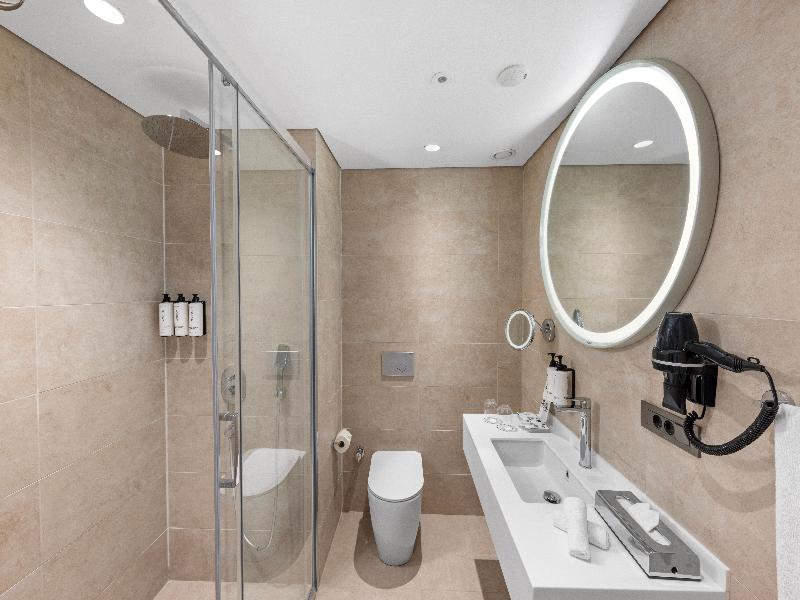 Crowne Plaza Istanbul Zeytinburnu by IHG image