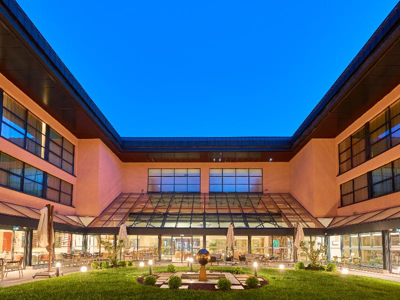 Crowne Plaza Istanbul Zeytinburnu by IHG image