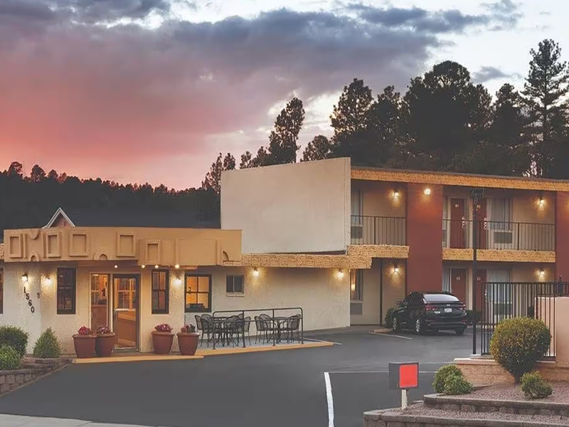 Kings House Motor Hotel, A Dazzler Select By Wyndh — general view