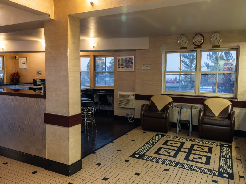 Kings House Motor Hotel, A Dazzler Select By Wyndh — view