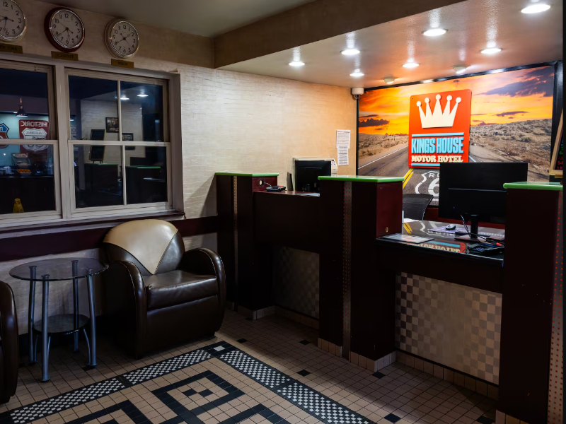 Kings House Motor Hotel, A Dazzler Select By Wyndh — view