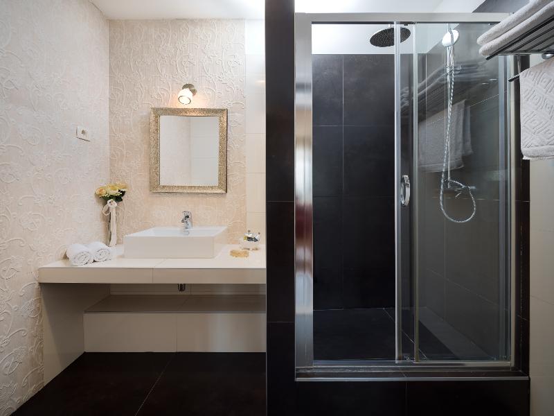 Romantic Luxury Rooms image