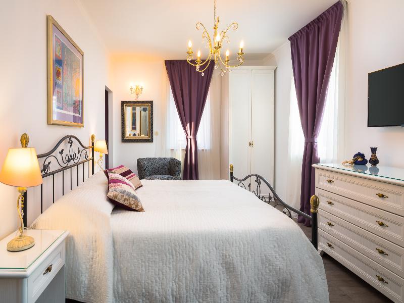 Romantic Luxury Rooms image