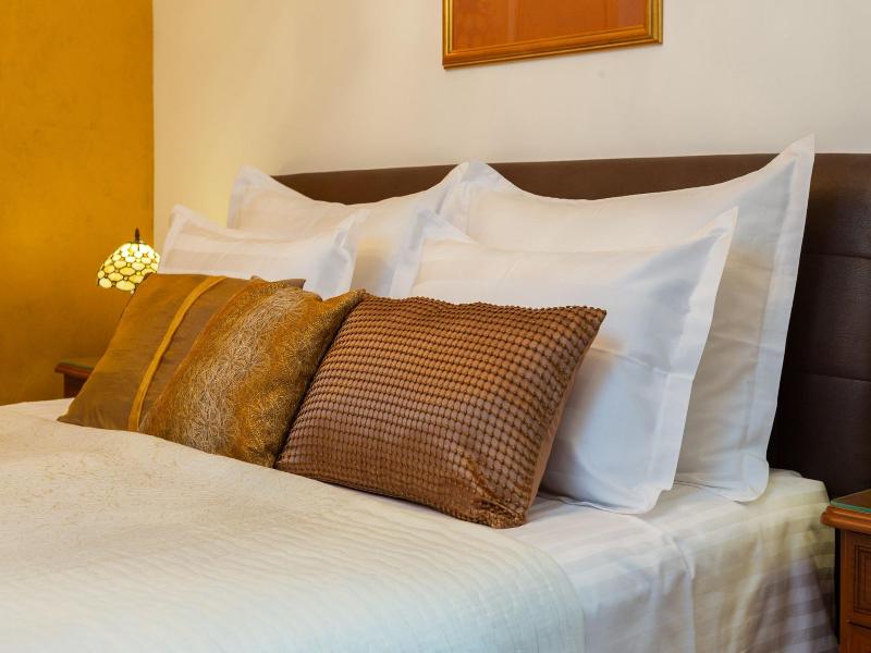 Romantic Luxury Rooms image