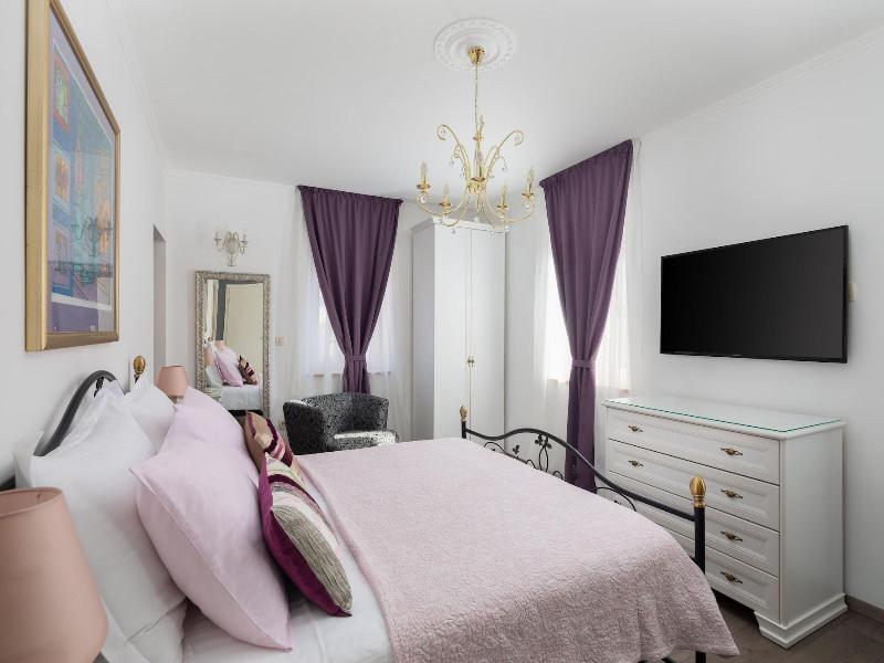 Romantic Luxury Rooms image