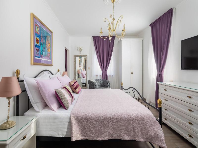 Romantic Luxury Rooms image