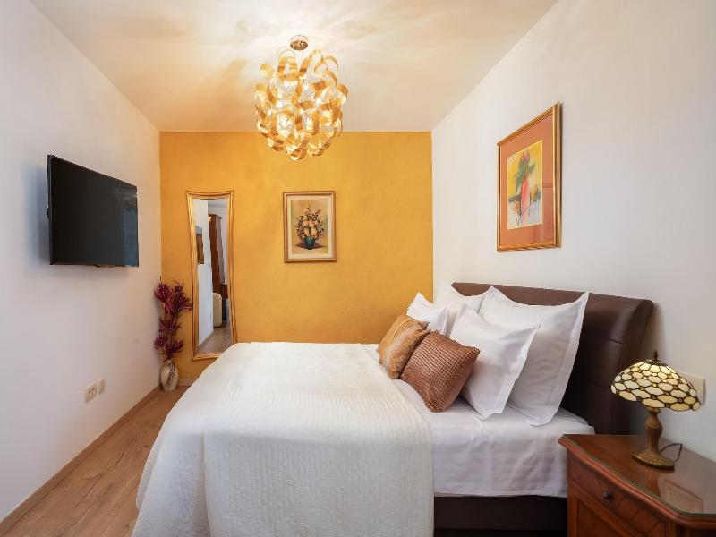 Romantic Luxury Rooms image