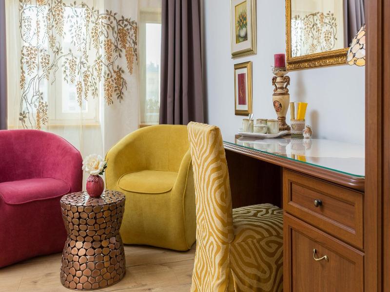 Romantic Luxury Rooms image