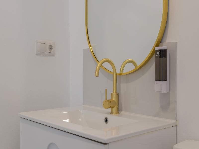Evalia Rooms image