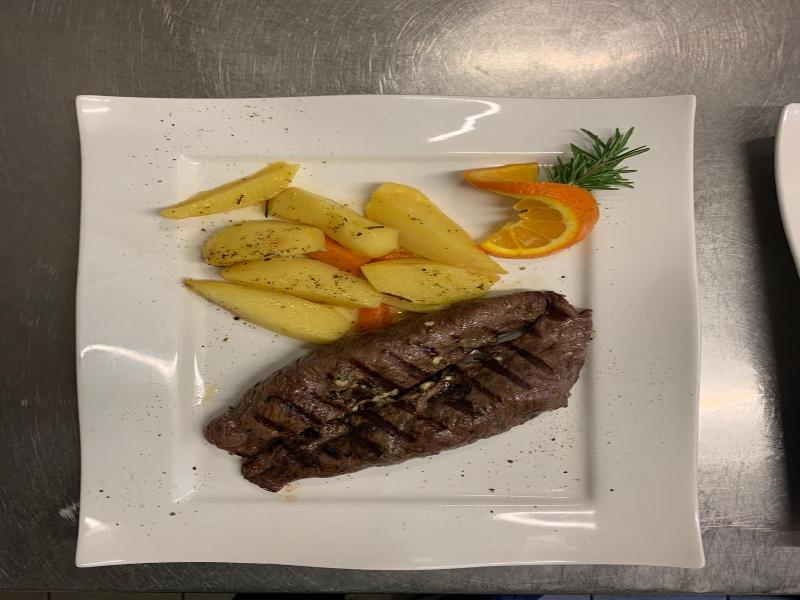 Hotel Und Restaurant Zeus image