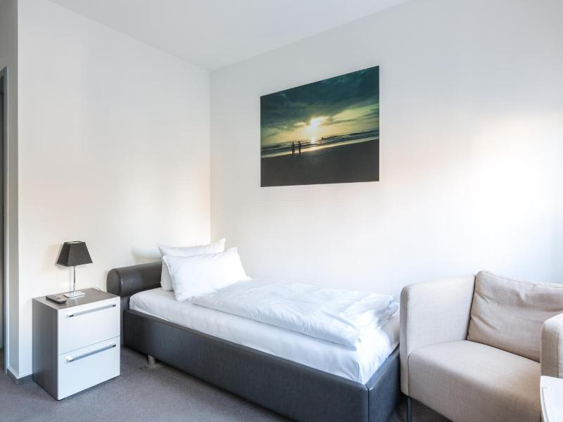 Hotel Und Restaurant Zeus image