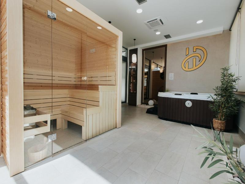 Hotel Diplomat image