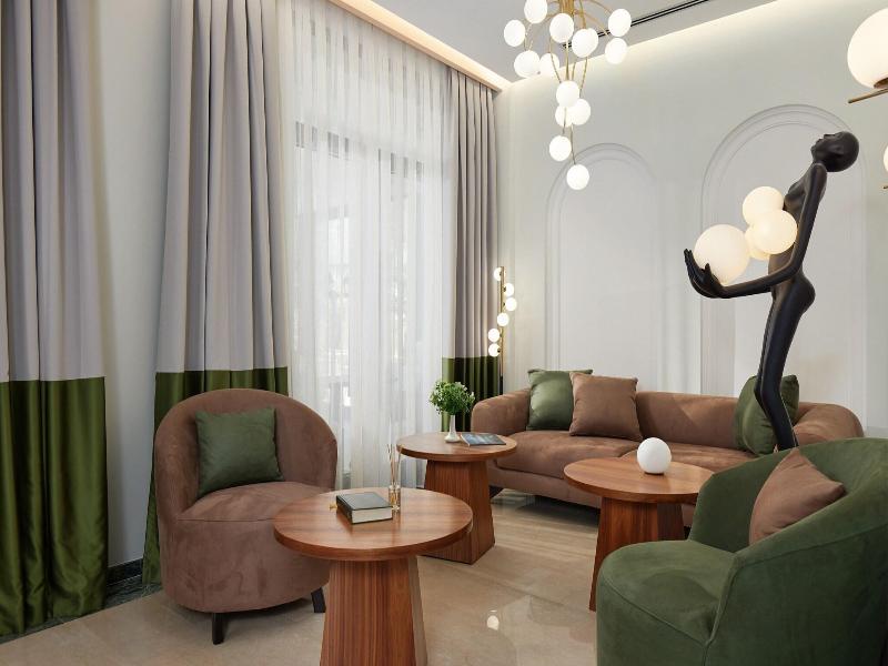 Hotel Diplomat image
