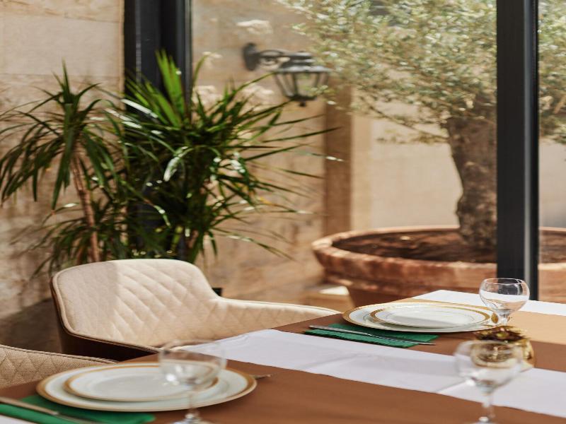 Hotel Diplomat image