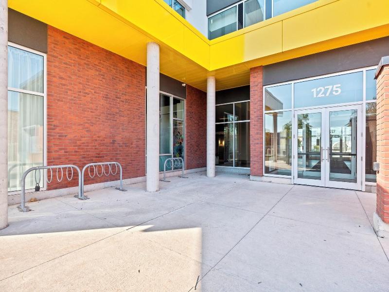Bright Suites Finch West image