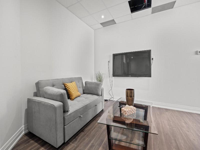 Bright Suites Finch West image