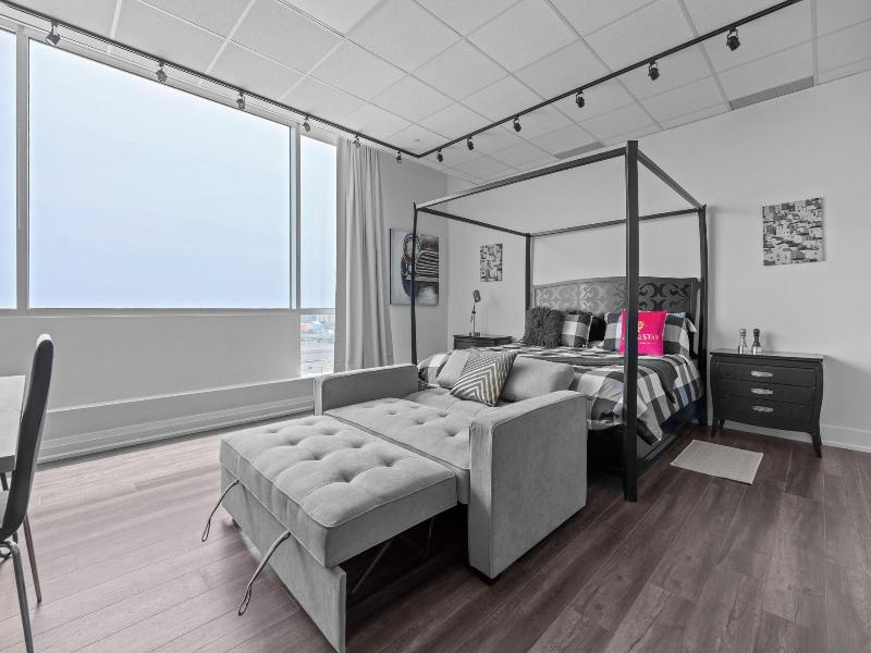 Bright Suites Finch West image