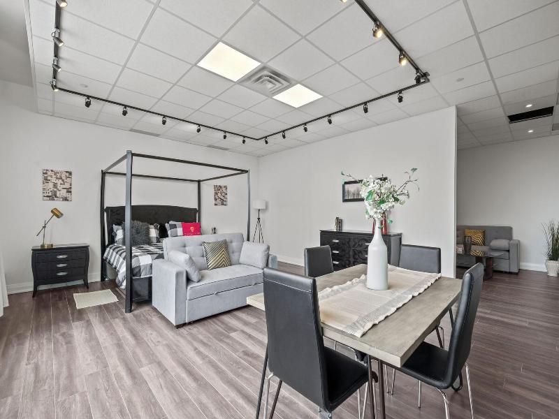 Bright Suites Finch West image