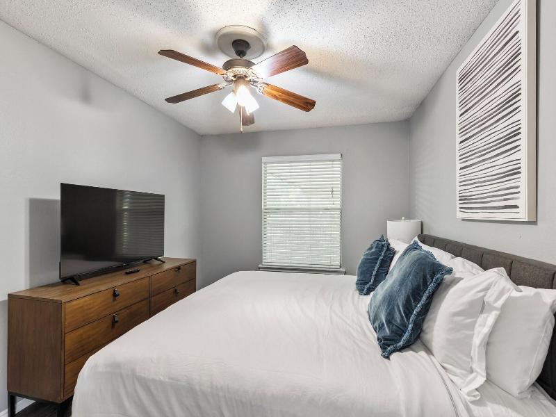Landing Grand Prairie image