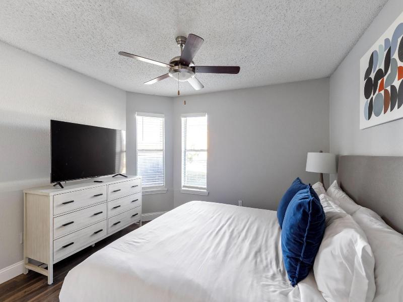 Landing Grand Prairie image
