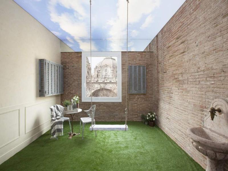 Enjoybcn Coliseum Apartments image