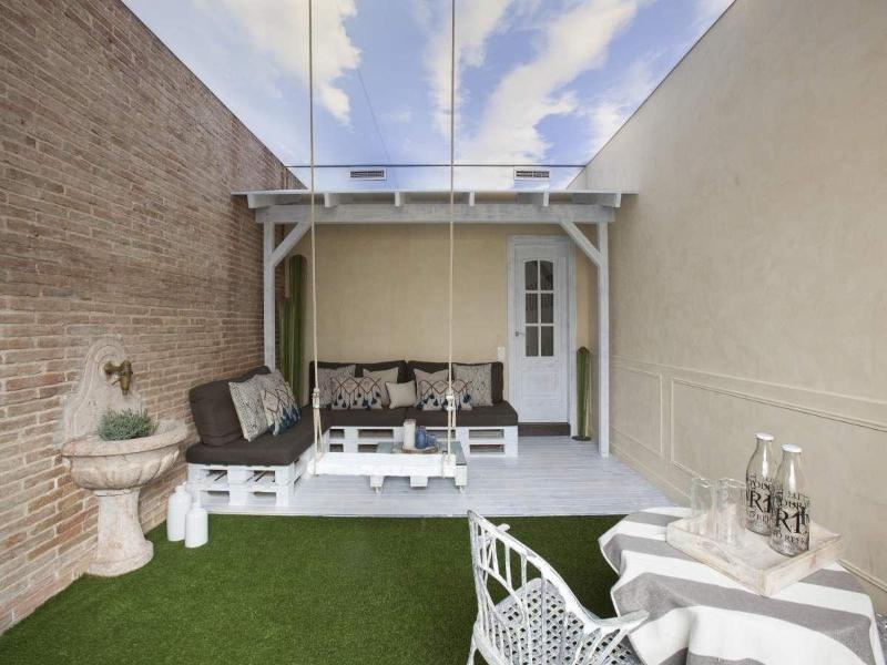 Enjoybcn Coliseum Apartments image