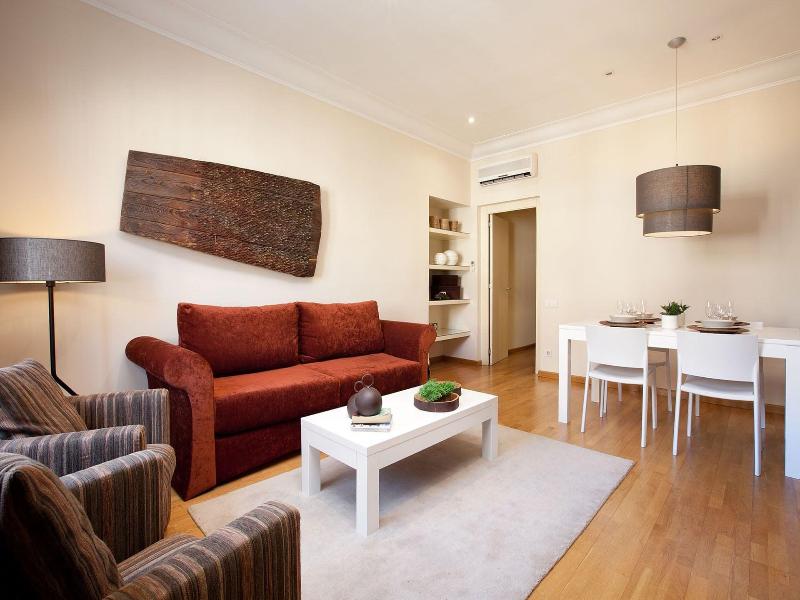 Enjoybcn Coliseum Apartments image