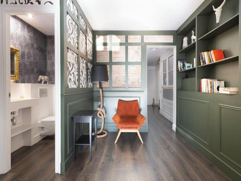 Enjoybcn Coliseum Apartments image