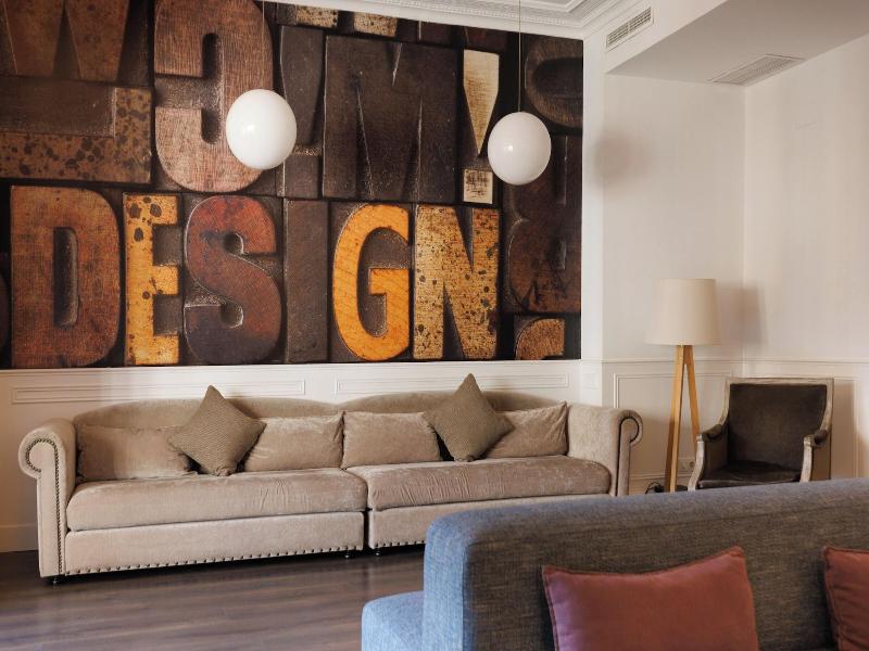 Enjoybcn Coliseum Apartments image