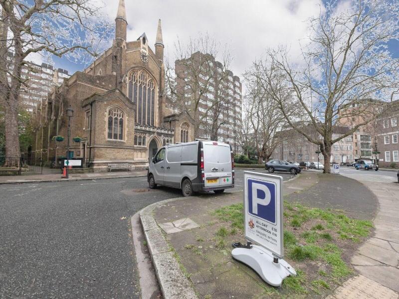 London Paddington Apartments image