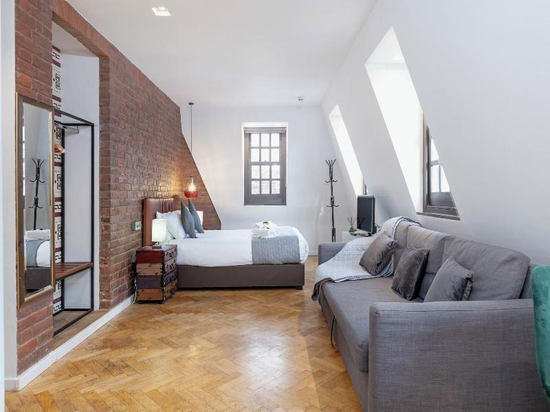 London Paddington Apartments image