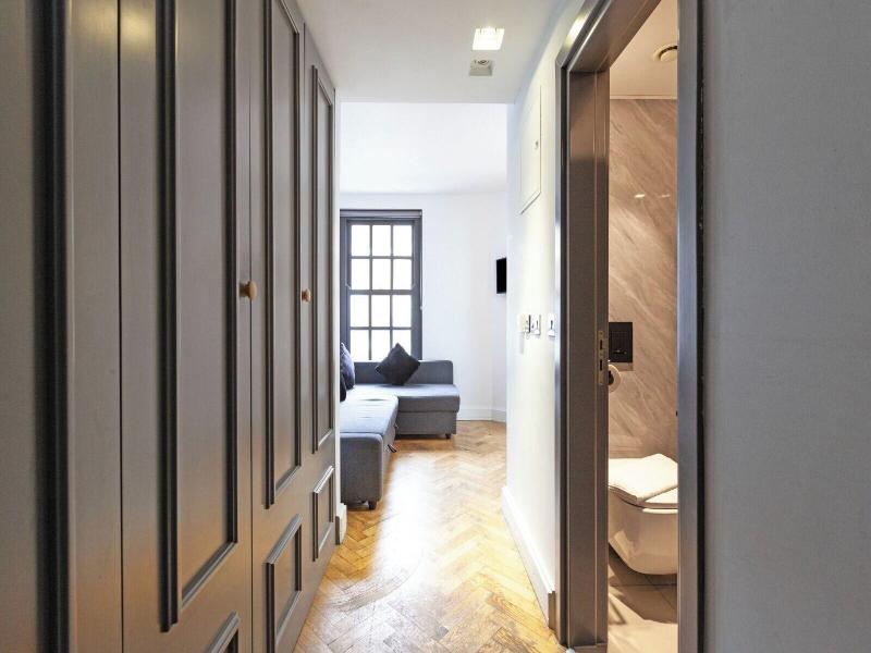 London Paddington Apartments image