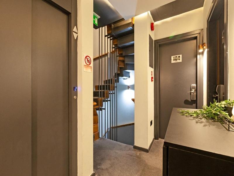 London Paddington Apartments image