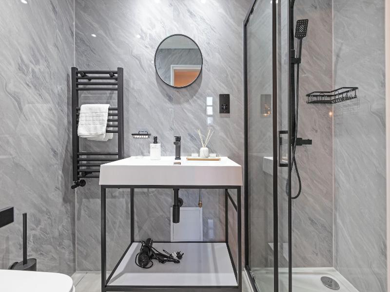 London Paddington Apartments image