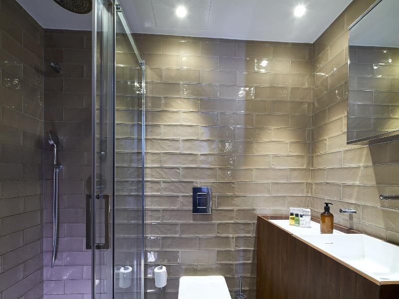 London Paddington Apartments image