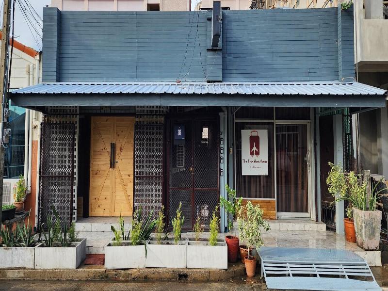 The Travellers House - Pet Friendly Accommodation image